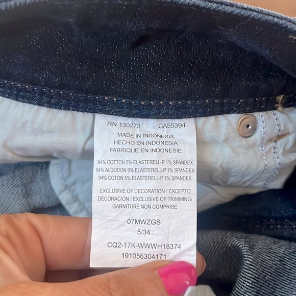 Like New Wrangler Retro Sadie Low Rise Bootcut Jeans Size 5 - Picture 10 of 10